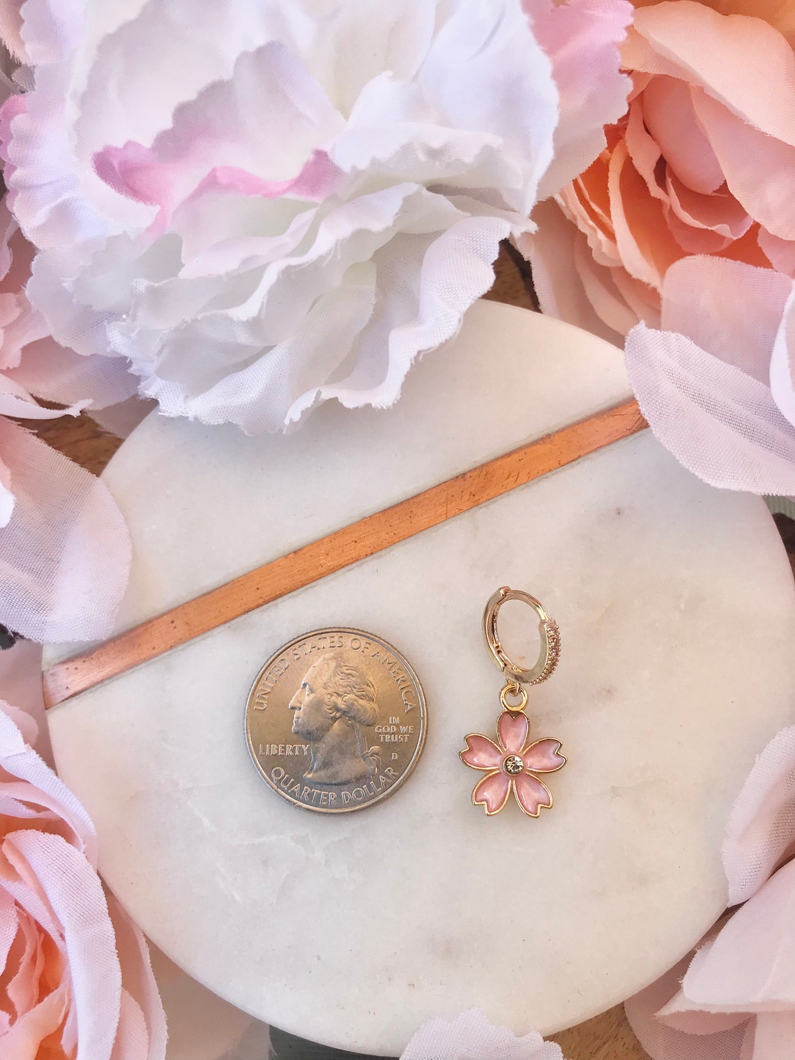 SUNSHINE GROVE HOOP EARRING, CHERRY BLOSSOM PINK