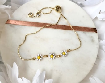 Dainty Daisy Chain Gold Adjustable Bracelet