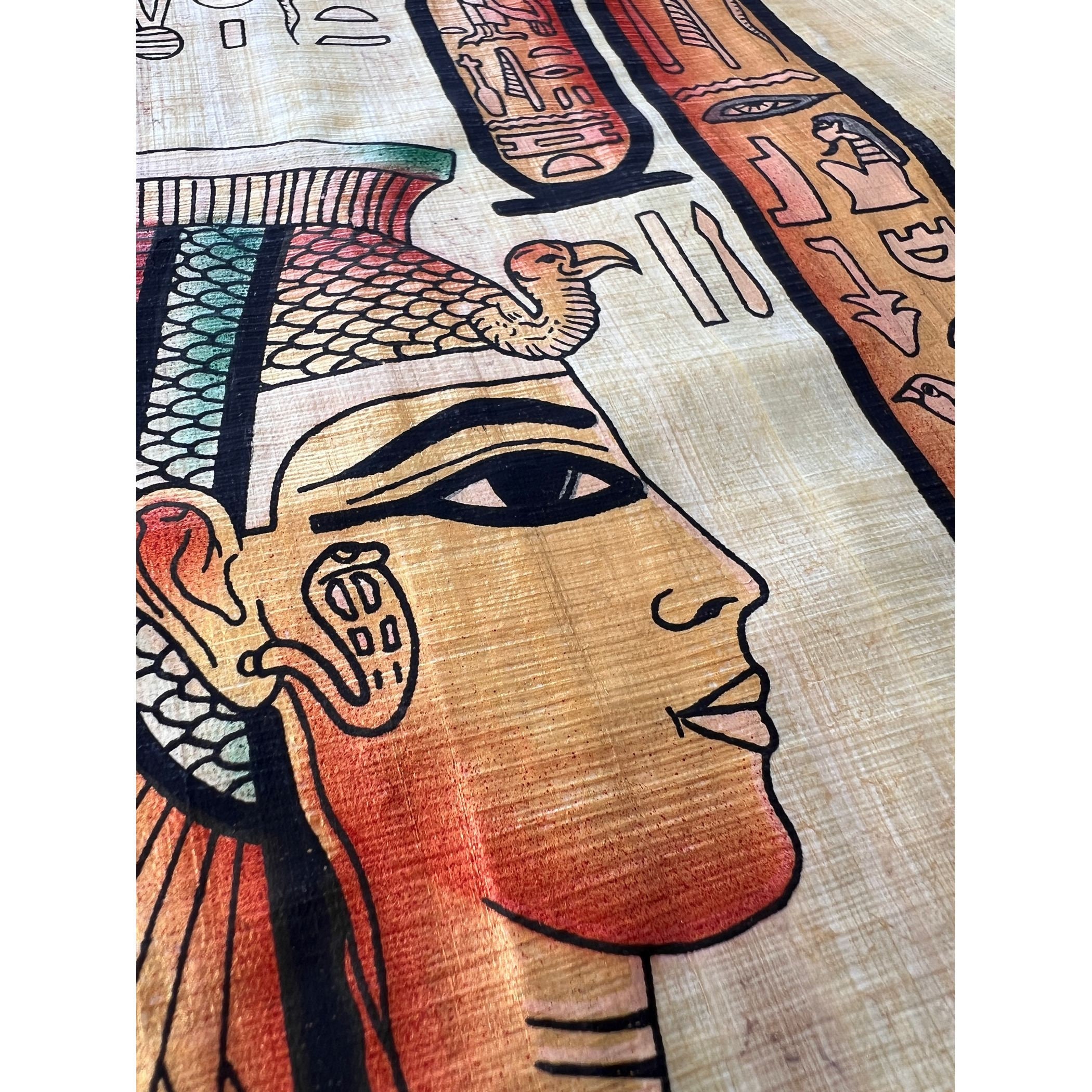クレオパトラのパピルス画、エジプト女王の肖像画、手作りのアート作品