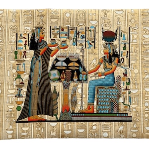 La regina Nefertari offre oli a Iside / Papiro egiziano antico / Arte rituale con olio d'oliva / 9 x 13 pollici / Adel Ghabaour