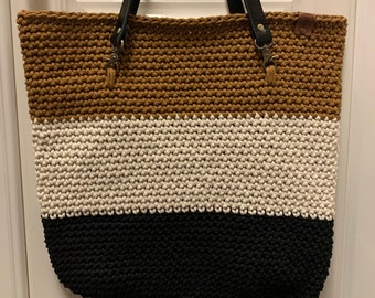 Color Block Bucket Bag