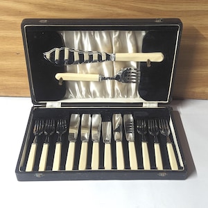 Vintage 14pc Fish Cutlery Set