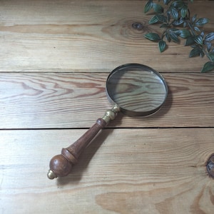 Vintage Wooden Handle Magnifying Glass