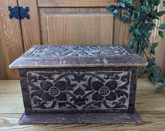 アンティーク彫刻木箱/フランス収納ボックス/無垢材/手彫り - Etsy 日本