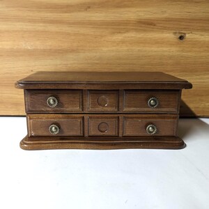 Vintage wooden jewellery box