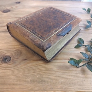 Victorian Leather Bound Family Photo album