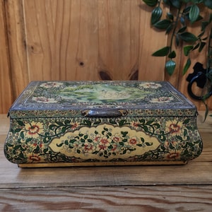 Vintage Floral Patterned Decorative Tin