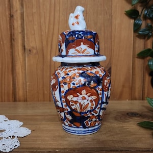 Antique Japanese Imari Porcelain Vase