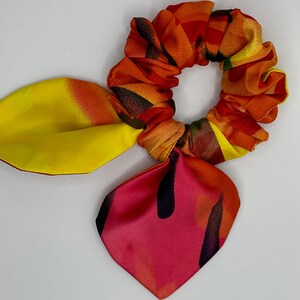 Sunset Scrunchie with Short Tails!