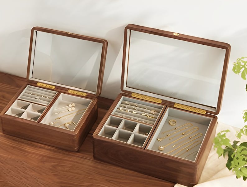 Personalisierte Massivholz-Schmuckschatulle, Walnussholz-Schmuckaufbewahrungsbox mit Glasplatte, Ohrring-Armband-Ring-Halskette-Uhr-Organizer für Sie Bild 7