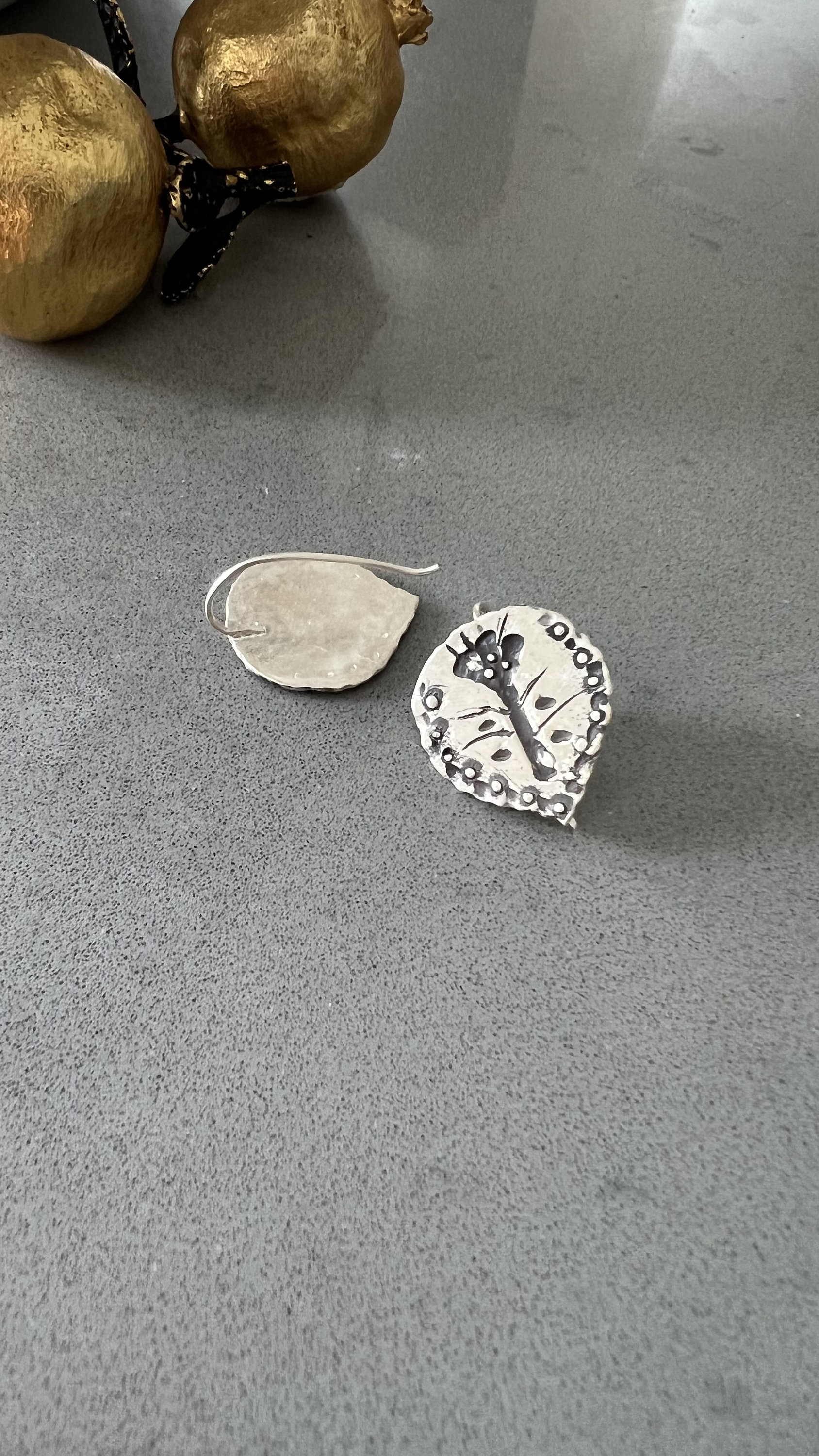 Orecchini a forma di tulipano in argento sterling