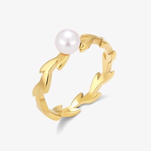 Fresh Water Pearl Rings With Leaf/ Link band