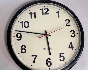 Vintage 1980s Westclox Black and White 13.5” Postmodern Design Wall Clock / / Modern Space Age Atomic Clock