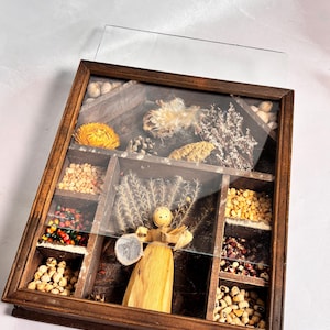 Vintage Customizable 1970s MCM Handmade Nature Shadow Box Americana Folk Art Curio Cabinet Box - Personalizable Found Object Assemblage