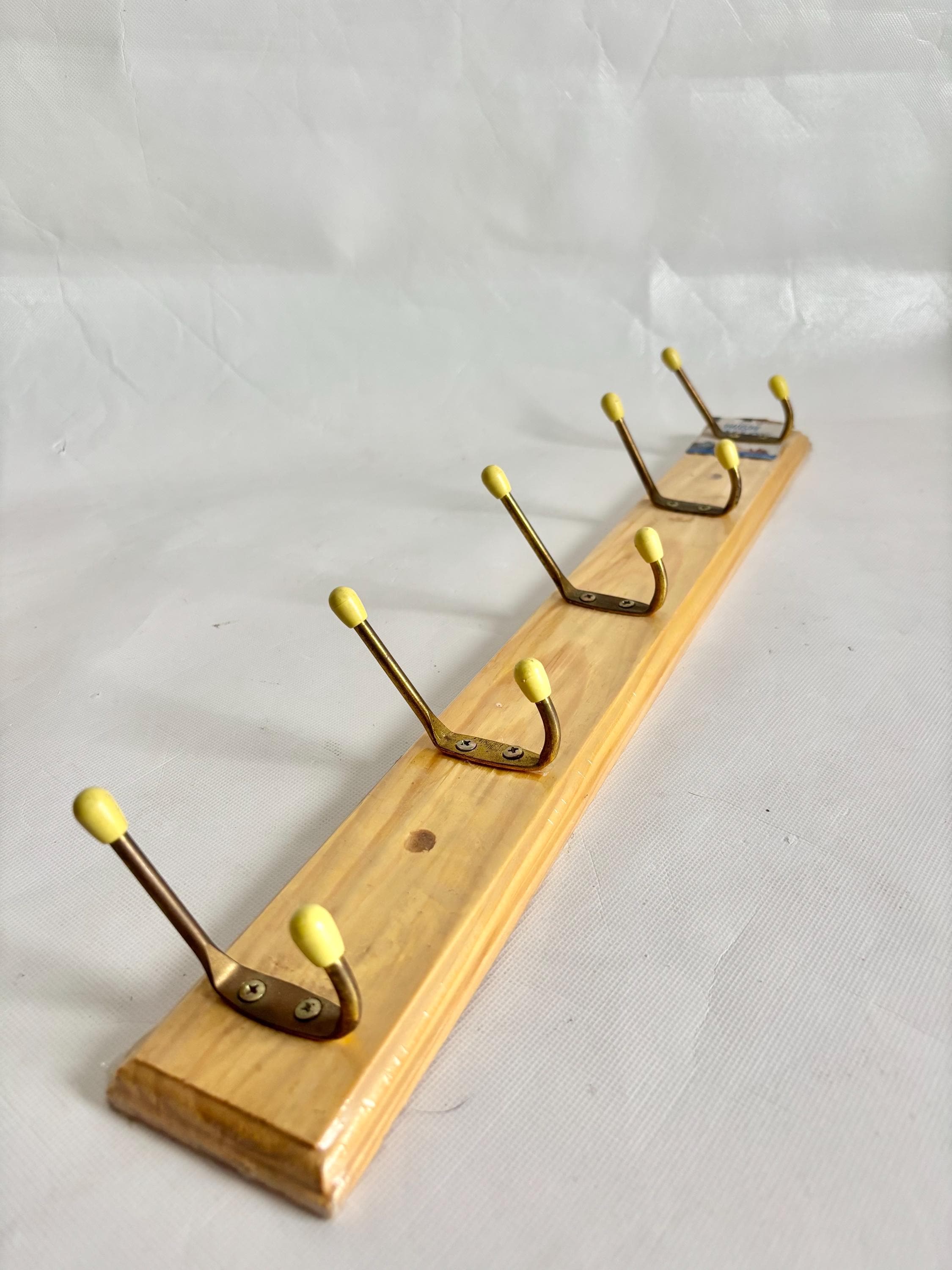 80s【イタリアンヴィンテージ】ボタニカル ウォールレター キーフック 飾り棚 Vintage 80s Wood Yellow Yaffa Style Organizer Wall Hooks / Vintage