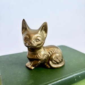 Vintage Solid Brass Cat Figurine ~ Mid-Century Brass Cat Statue ~ Heavy Solid Brass Cat Paperweight Decor ~ Cat Art Decor