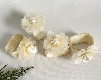 Juego vintage de servilleteros florales de nácar o concha de capiz - Juego de cuatro (4)