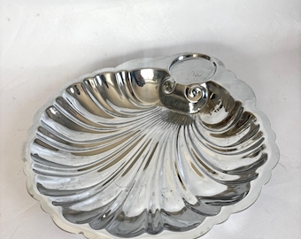 Vintage Large 11” Silver Plated Serving Dish Bowl Scallop Clam Shell Vintage Ring Trinket / Catchall / Hollywood Regency Silver Shell Tray