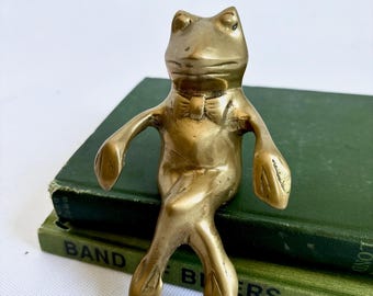 Vintage MCM Sitting Solid Brass Frog Figurine, Frog / Toad Shelf Sitter / Whimsical Shelf Decor, Nursery or Child Bedroom Decorations