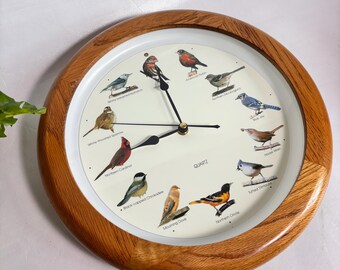 Vintage National Audubon Society Singing Bird Clock 13" Oak Colored Frame WORKS