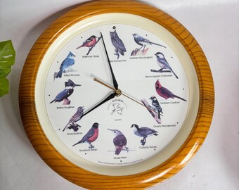 Vintage National Audubon Society Singing Bird Clock 13" Oak Colored Frame WORKS