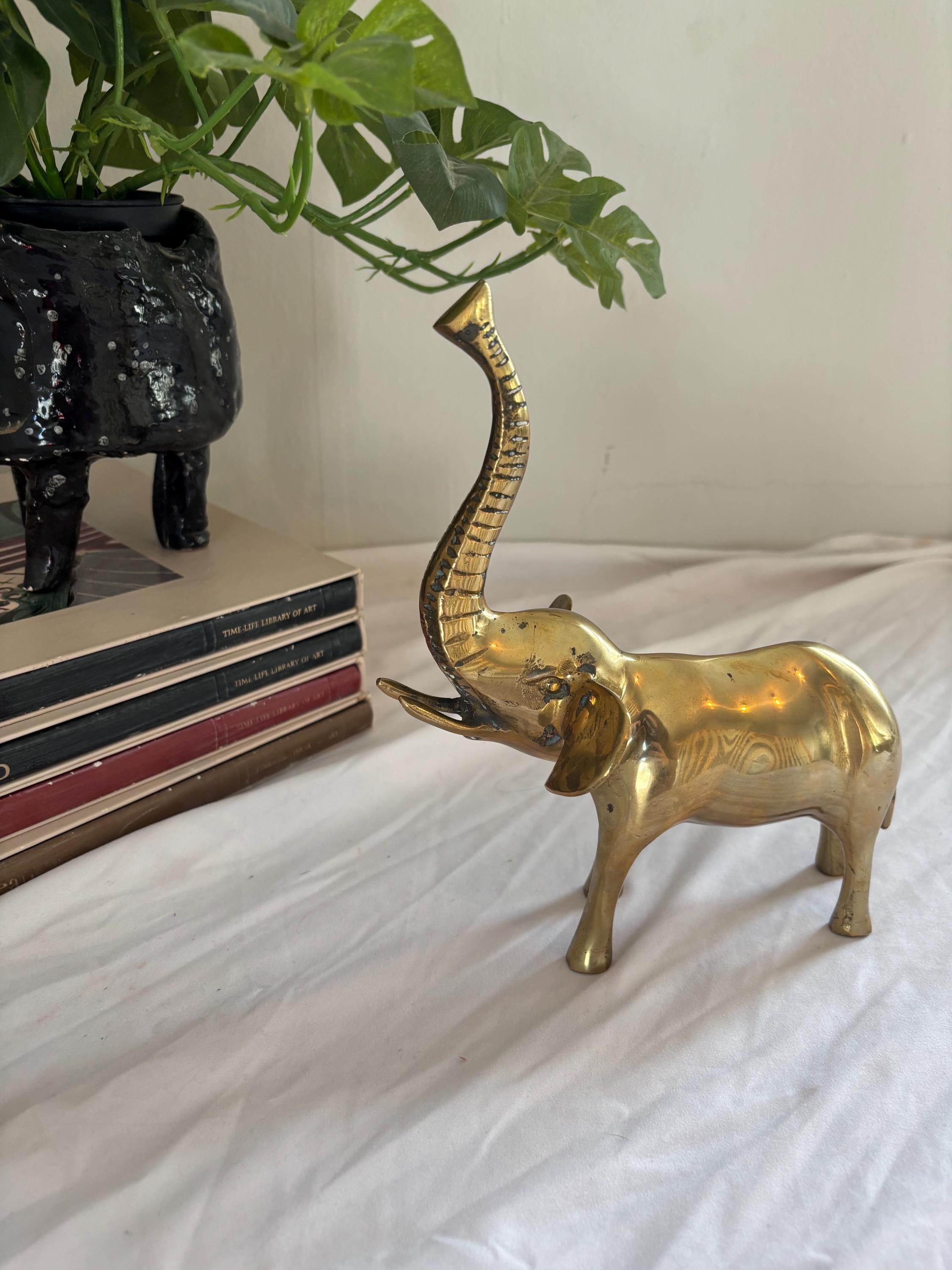 ヴィンテージ 大型 真鍮製 象の置物 彫刻 置物 - 9 インチ 真鍮製 鼻を