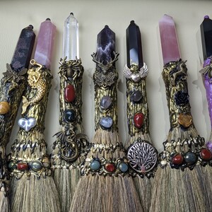 Crystal Point Altar Broom with Charms and Tumbles ~ Protection Broom ~ Clear Quartz ~ Amethyst ~ Obsidian ~ Rose Quartz ~ Garnet