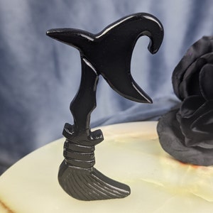 Freestanding Black Jade Witch&#39;s Hat and Broom Figurine ~ Halloween Décor ~ Witchy Gift