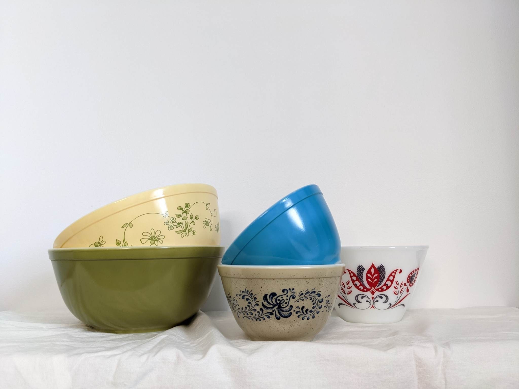 Pyrex 8-Piece 100 Years Glass Mixing Bowl Set (Limited Edition) - Assorted  Color