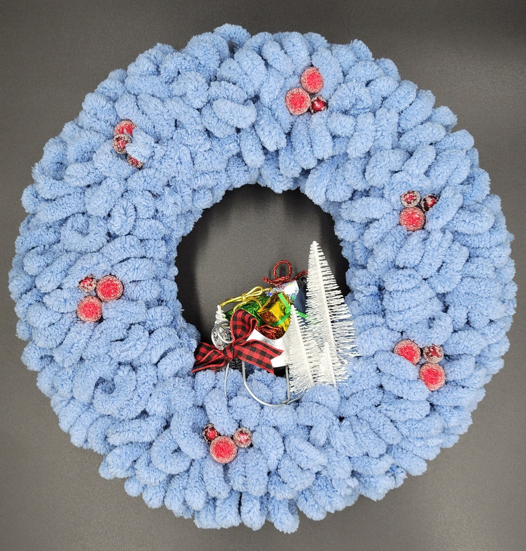 Loop Yarn Wreath Blue With Red Accents Wreath Holliday Wreath Merry