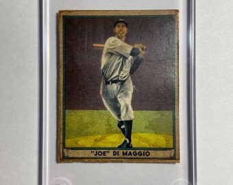 2025 Topps Living Set Card #832 – Joe DiMaggio (New York Yankees) – Ungraded Near Mint
