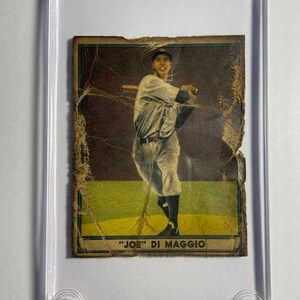 Joe DiMaggio - baseball card
