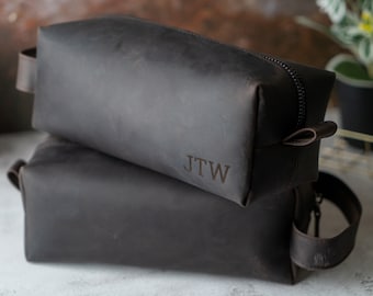 Personalized Leather Dopp Kit Bag, Christmas Day Gift, Leather Toiletry Bag Monogram, Personalized Mens Toiletry Bag, Leather Gift for Him
