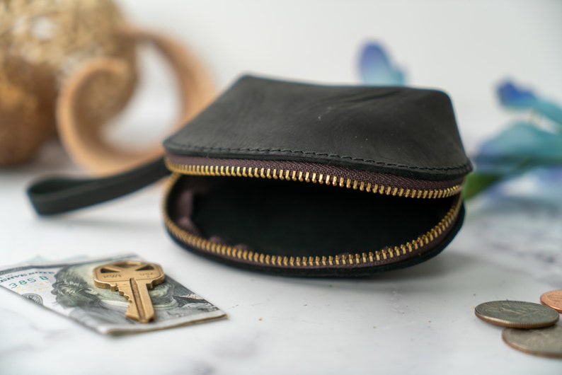 Petit sac en cuir personnalisé, petite pochette en cuir, porte-monnaie en cuir, mini pochette zippée en cuir, petit sac à main cosmétique, pochette zippée en cuir image 5