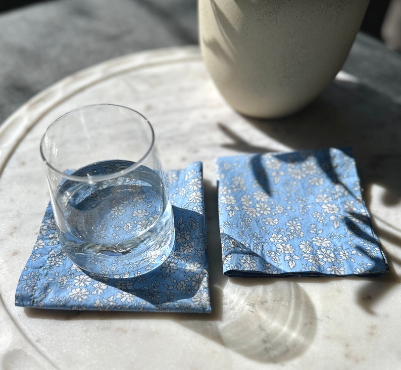 10 Liberty Cloth Cocktail Napkins Light Blue Aqua Floral Tana Lawn Capel Table Linens High-end Handmade Small Drink Napkins llq amq imagem 2