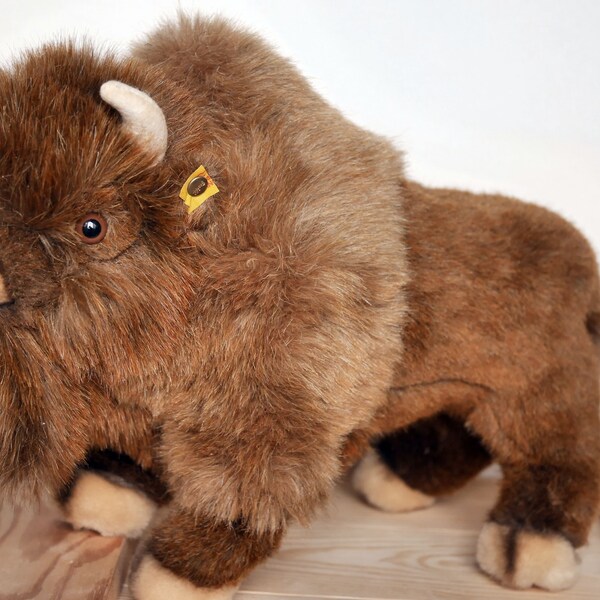 Steiff-Original Bison BISON, Büffel, Wisent, 2695/35, Knopf u. Teil der Fahne