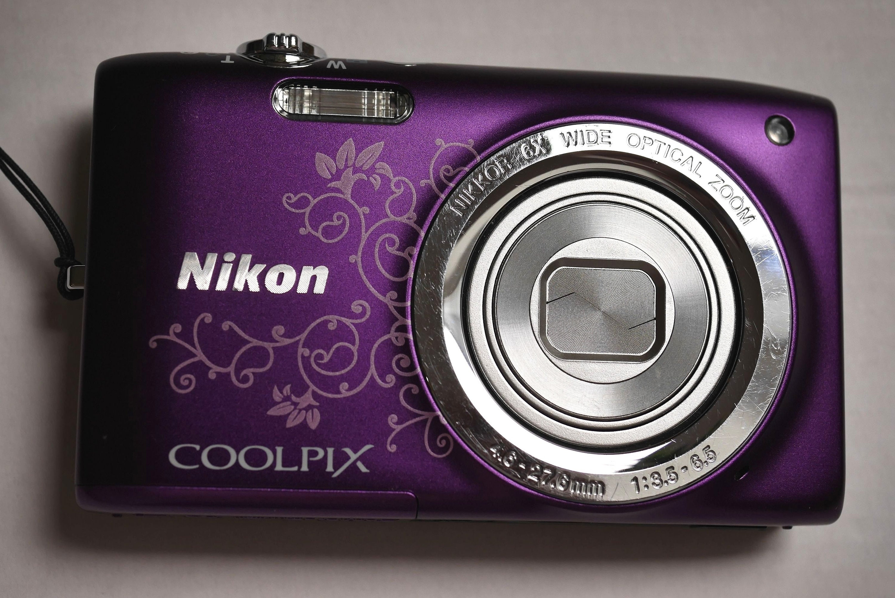 Nikon COOLPIX S2700, 16 MP, Digital Camera Purple, Flower Design