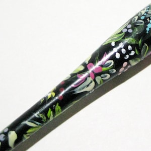 Hand-Painted Oblique Calligraphy Pen Nib Holder: Floral Design