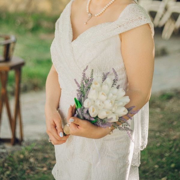 White Tulip Bridal Bouquet, Classic Wedding White Tulip Bouquet, Rustic Boho Flower Bouquet, Tulip Design, Tulip and Silk Ribbon,Boutonniere