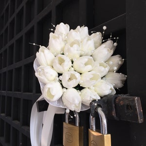 White Tulip Bridal Bouquet, Classic Wedding White Tulip Bouquet, Rustic Boho Flower Bouquet, Tulip Design, Tulip and Silk Ribbon,Boutonniere image 1