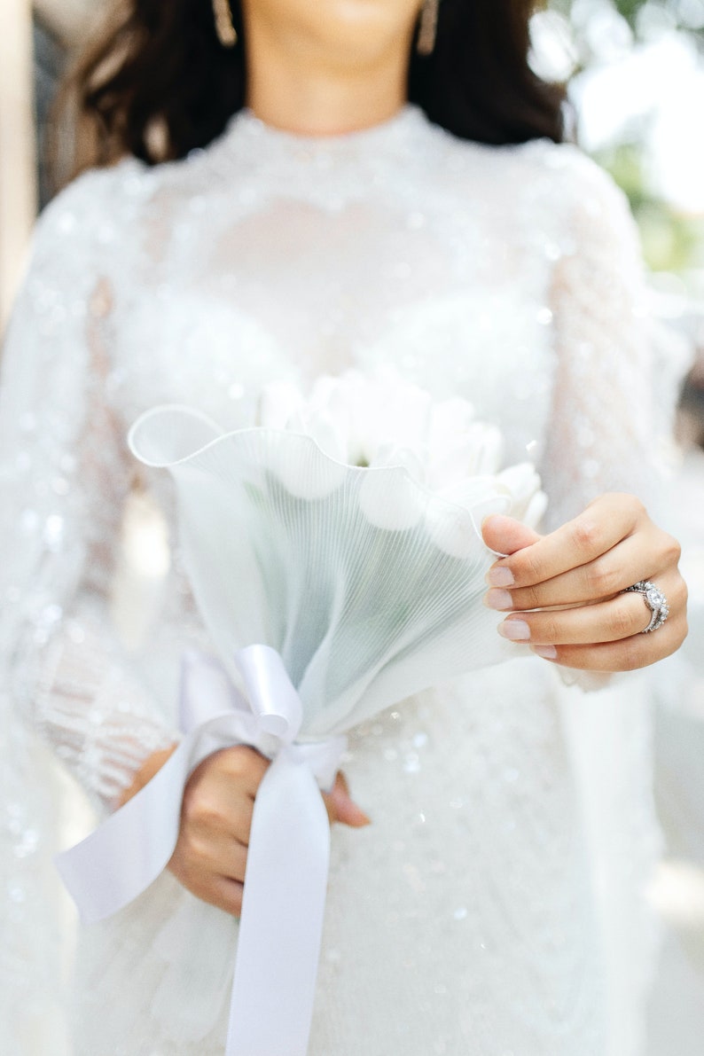 White Tulip Bridal Bouquet, Classic Wedding White Tulip Bouquet, Rustic Boho Flower Bouquet, Tulip Design, Tulip and Silk Ribbon,Boutonniere image 8