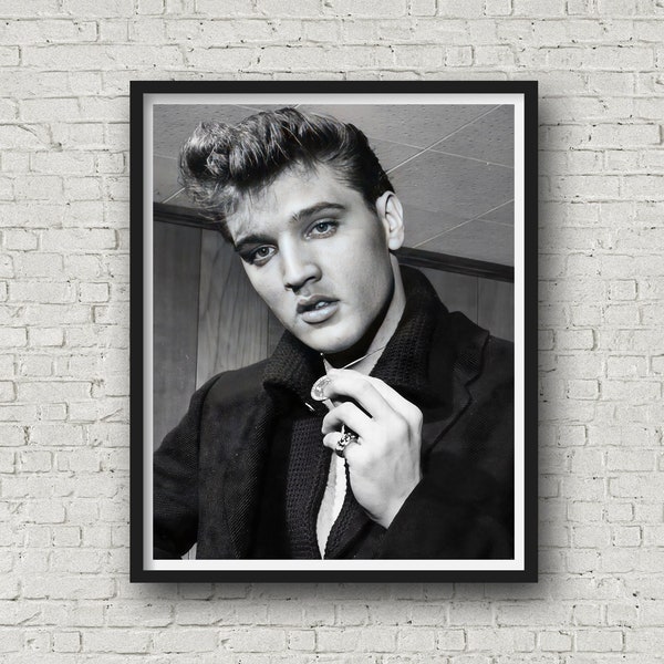 Elvis Presley Holding Pendant, Old Hollywood Photography, Musical Artist Photo, Elvis Presley Print, Museum Quality Print