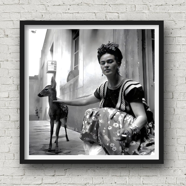 Frida Kahlo avec un faon | tirage photo vintage | Impression de qualité musée