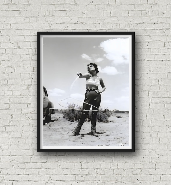 Elizabeth Taylor Lasso Print: Old Hollywood Glam Wall Art - Etsy