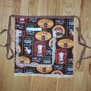Coffee Print Half Apron, Server Barista Style with Pocket