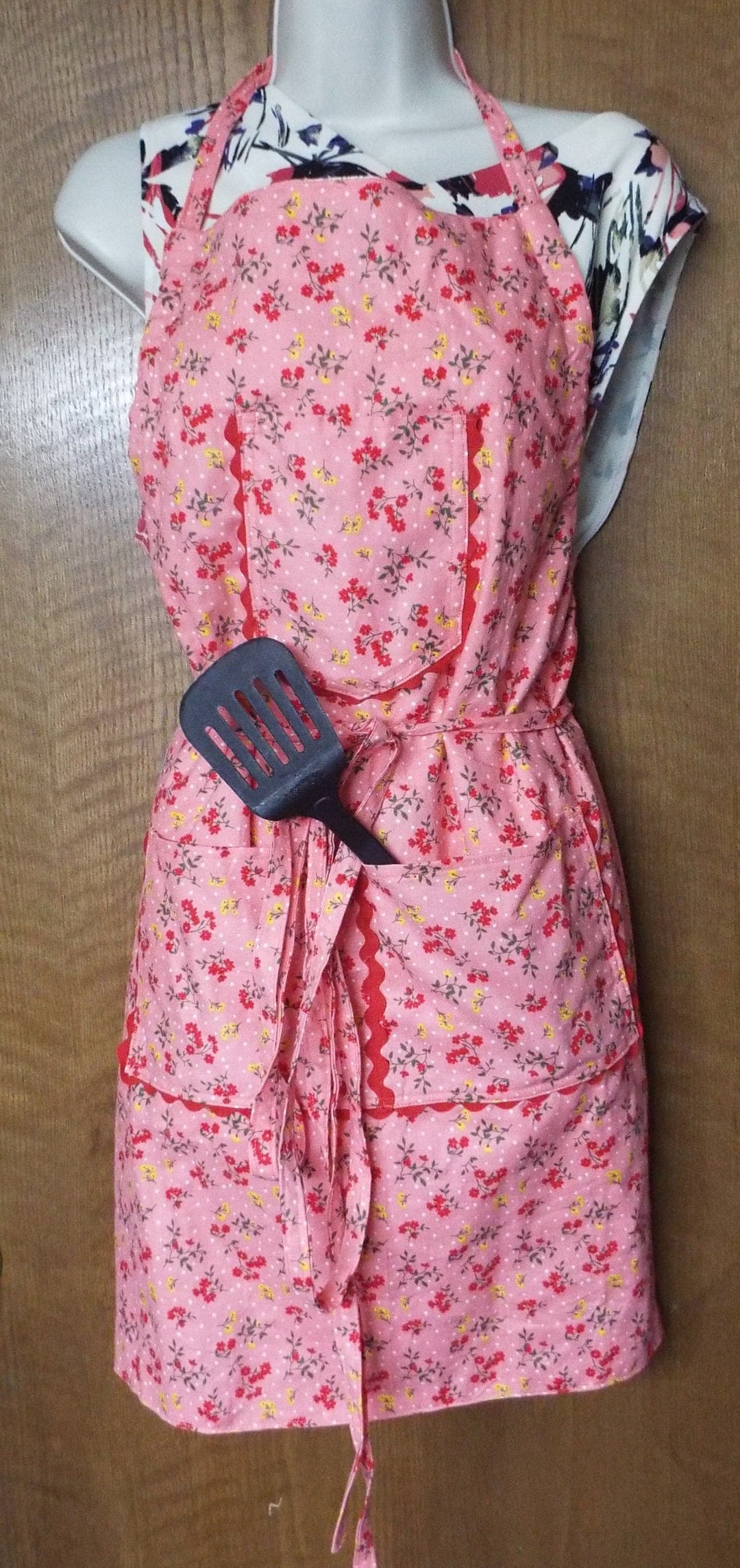 Apron Pioneer Woman Apron Cleaning Apron Gardening Apron Etsy