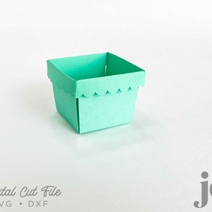 Plantilla de corte digital SVG de una pieza con borde festoneado en forma de cesta de bayas en 3D para Cricut, Silhouette, Brother Scan N Cut