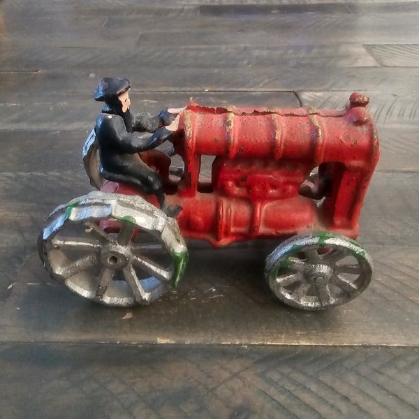 Cast Iron Remake of 1920s Fordson Tractor Model