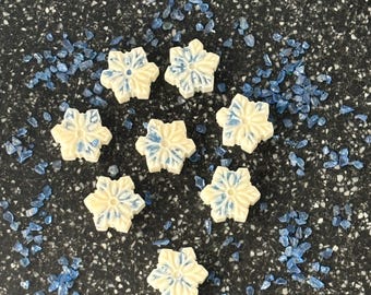 Bougie flocon de menthe fondante avec cristaux de quartz bleu