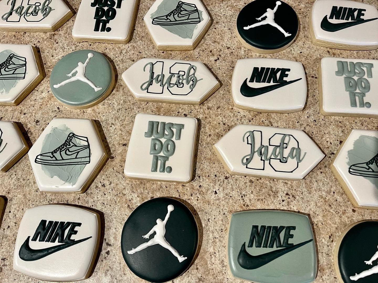 Aanvrager Alvast Chinese kool Nike Cookies / Jordan Cookies /custom Sugar Cookies - Etsy
